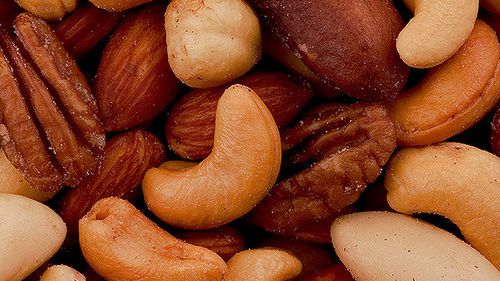 Lekko solona mieszanka orzechów prażonych (bez orzechów ziemnych)