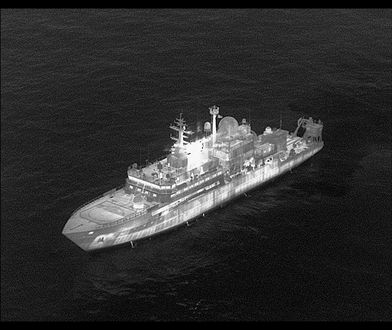 Rosjanie w kanale La Manche. Brytyjczycy siedzą im na ogonie