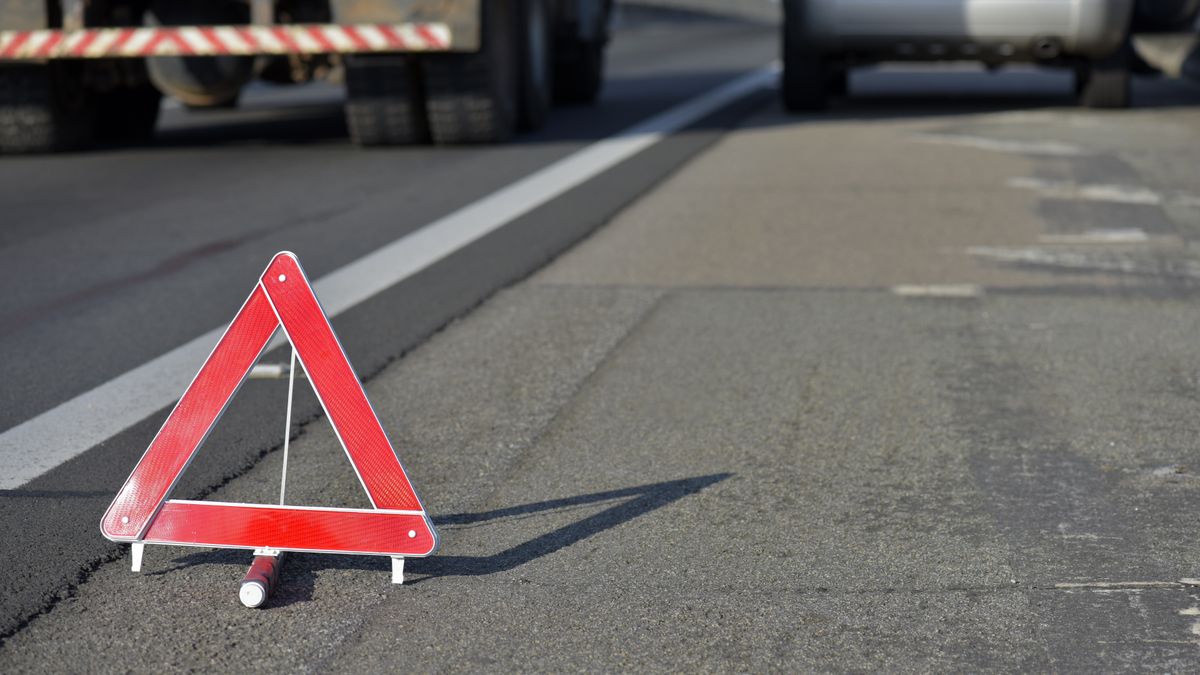 trójkąt ostrzegawczy wypadek kolizja stop