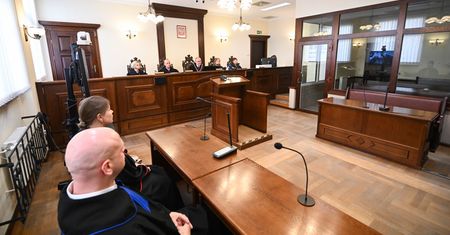 Zabił żonę i upozorował wypadek na przejeździe. Sąd zaostrza wyrok
