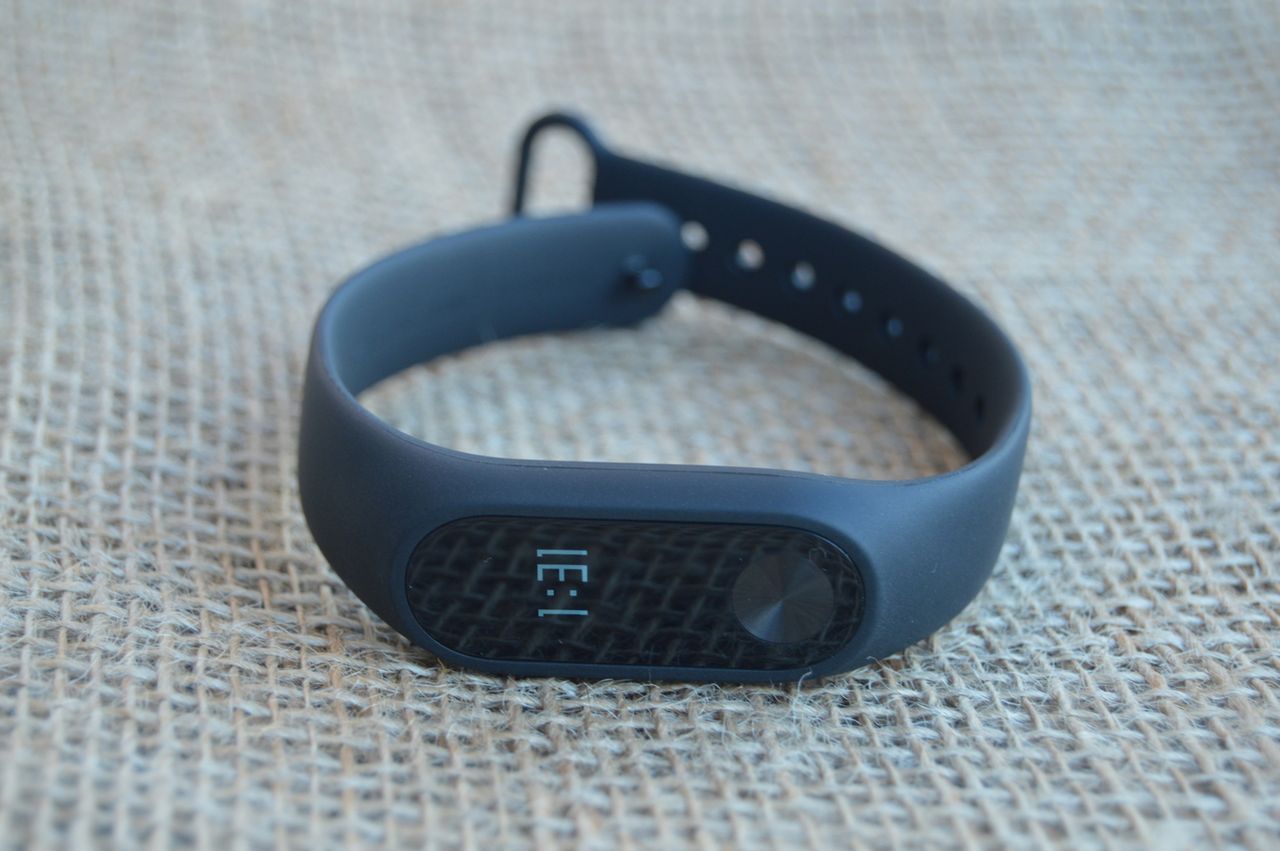 Xiaomi Mi Band 2 – najlepszy przedłużacz smartfona