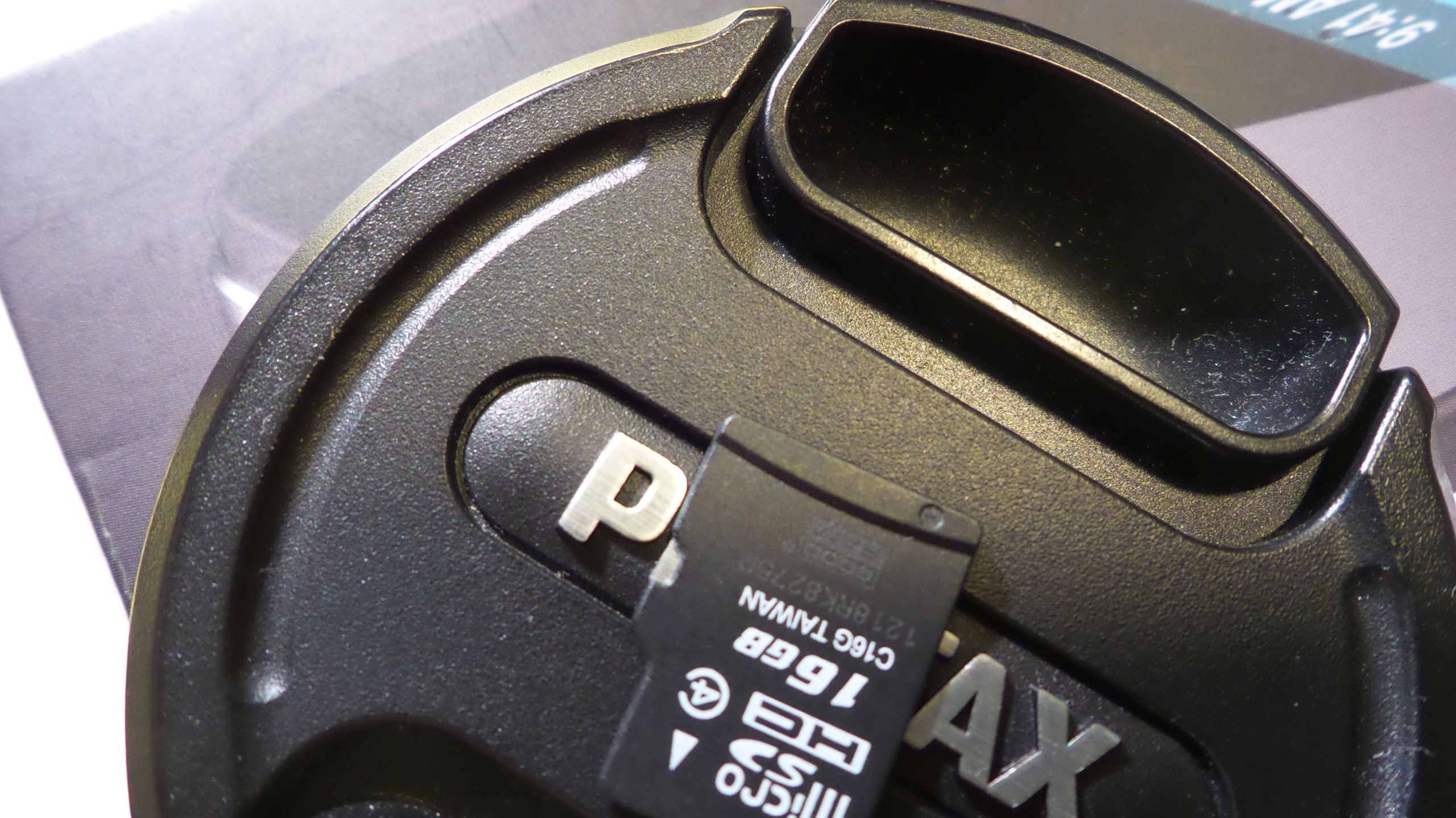Tryb makro, 5 mm, f/3,3, 1/4 s, ISO 400