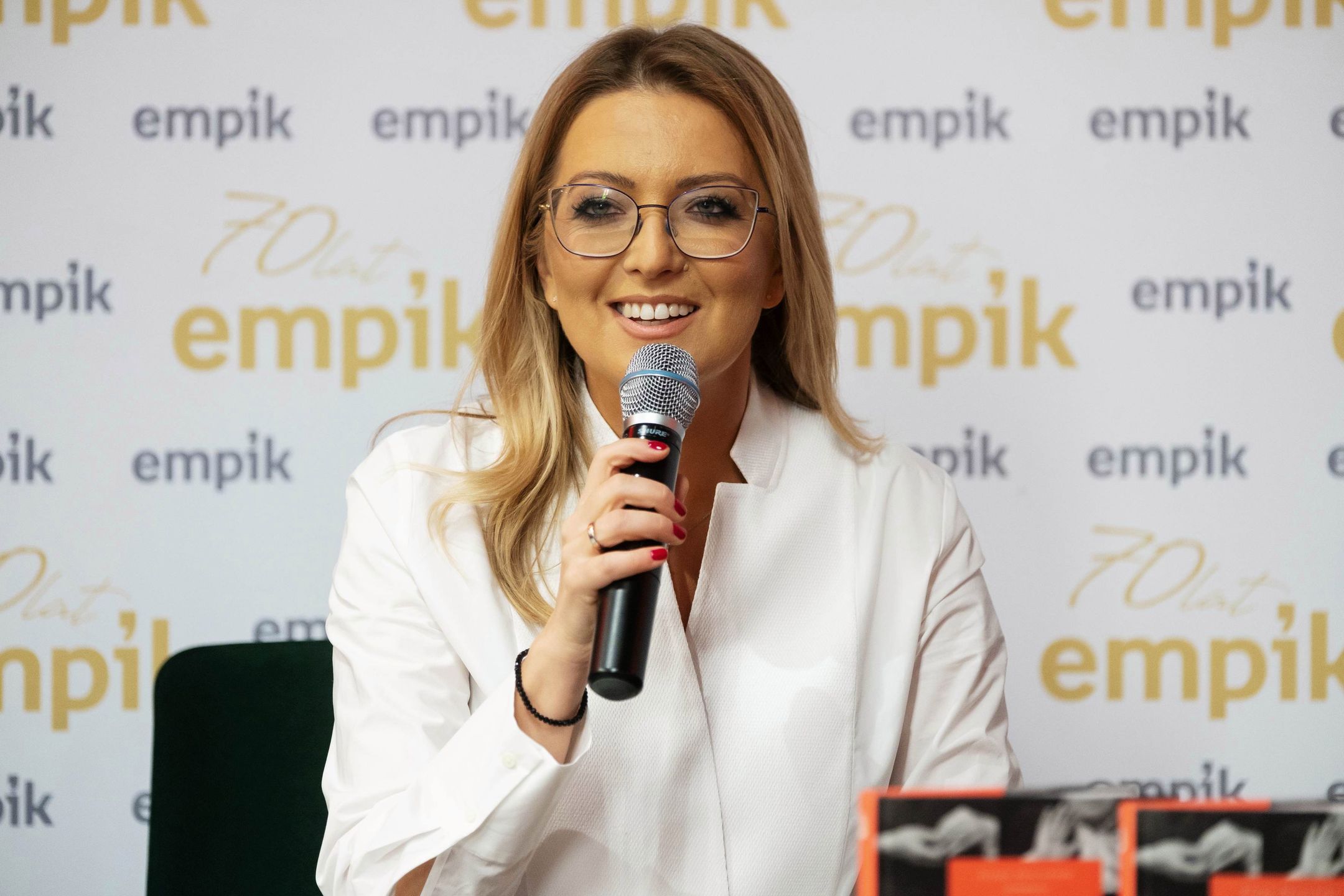 Kinga Burzyńska promuje książkę Szkoła filmowa II