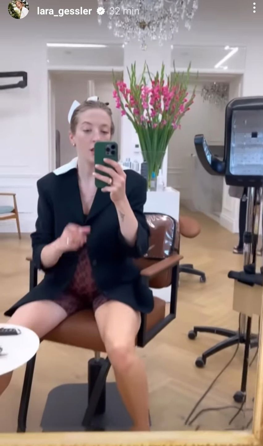 Lara Gessler u fryzjera tuż przed porodem