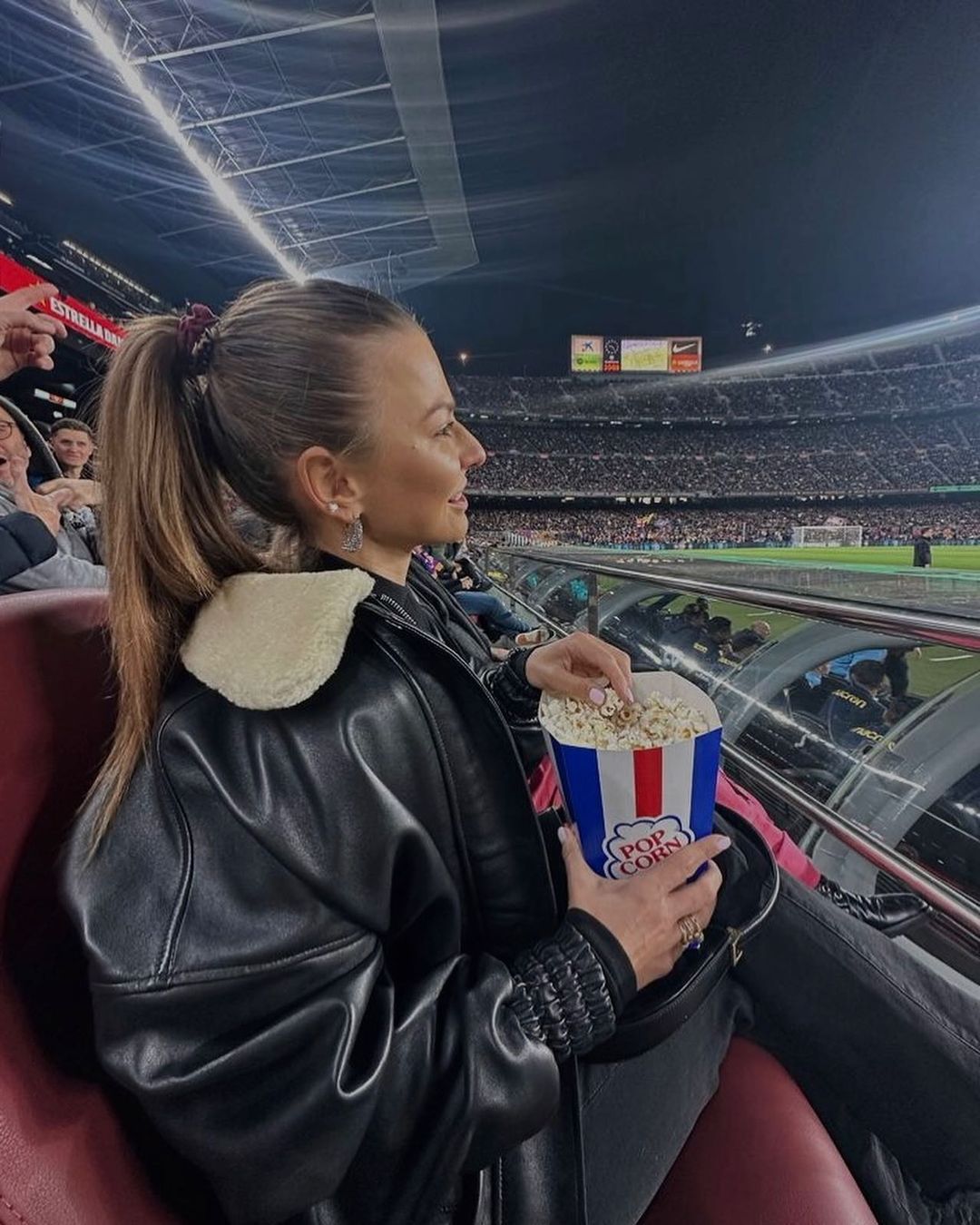 Anna Lewandowska na meczu Roberta Lewandowskiego