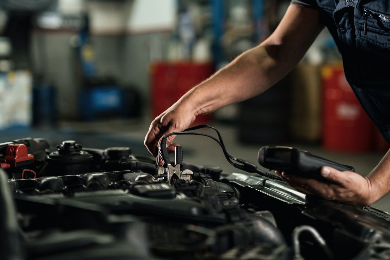 Checking the battery mechanic workshop