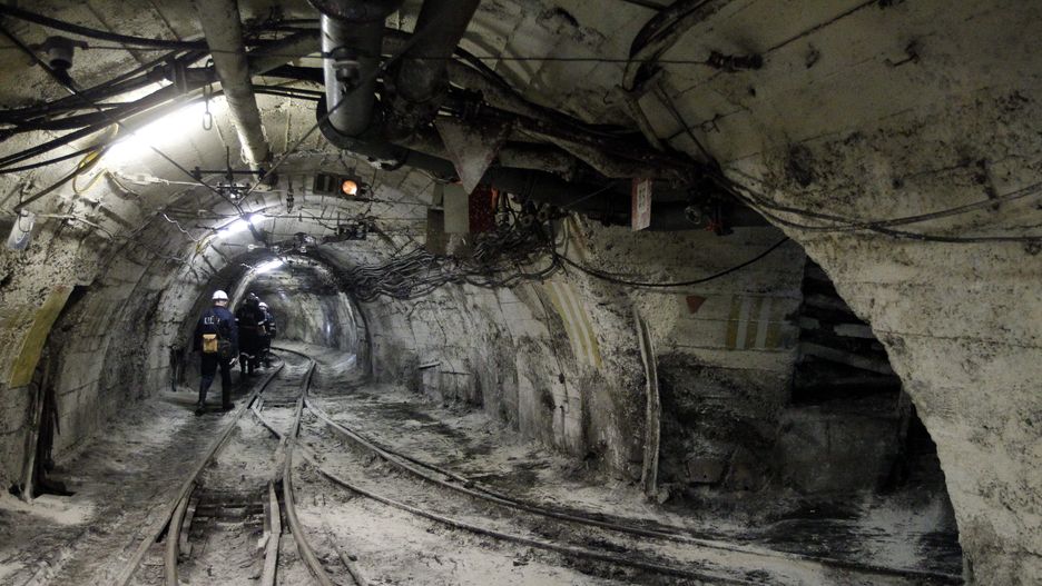 Pożar w kopalni Staszic. Ewakuowano załogę 