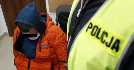 27-latek okradał pracodawców z aut służbowych, pieniędzy i sprzętu. Wpadł w zasadzkę policji