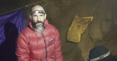 Ratuje go 150 osób. Nagle zaczął krwawić z brzucha