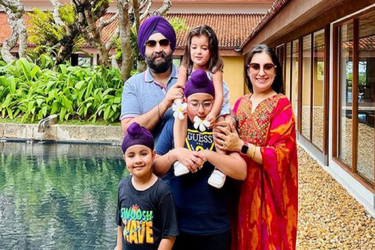 Indyjski influencer Harjinder Singh Kukreja wspiera Ukrainę