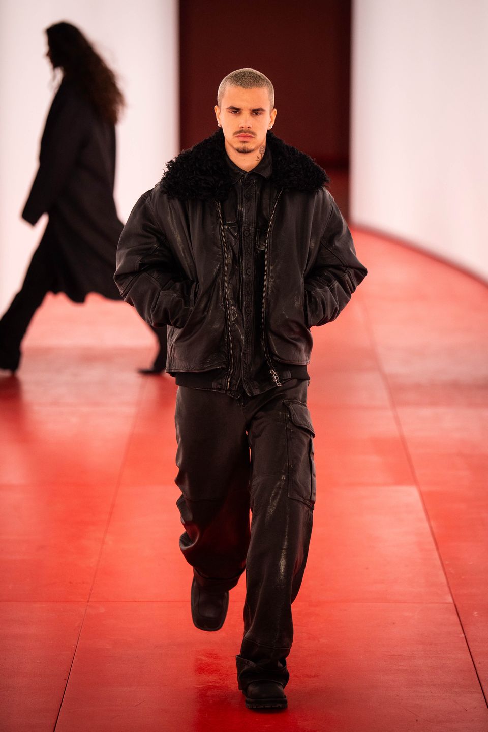 Romeo Beckham na wybiegu 