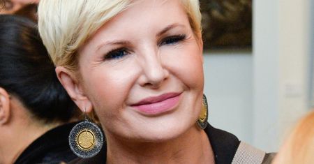 Joanna Racewicz ma 49 lat. Zmieniła fryzurę i to wystarczyło. Ile lat dają jej fani?