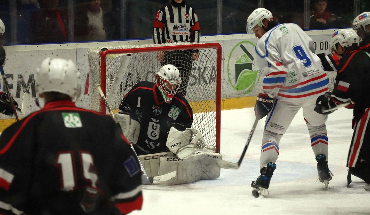 "Szable" Oświęcim zagrają o mistrzostwo akademickich rozgrywek hokejowych. Wielki turniej finałowy odbędzie się w Krakowie