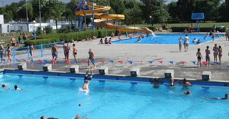 Podglądał 6-latkę. "Nie byłam świadoma, że nagrywał moje dziecko"