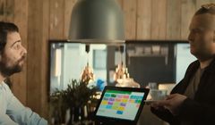 Czeska Dotykačka wchodzi na polski rynek z kampanią „Słyszałem, że masz kasę”