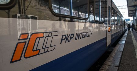 Nowe rozwiązanie w PKP Intercity. Bilet na pociąg i komunikację miejską