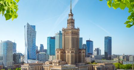 "Wzrost gospodarczy, czyste ulice, punktualne pociągi". Niemiecka prasa chwali Polskę