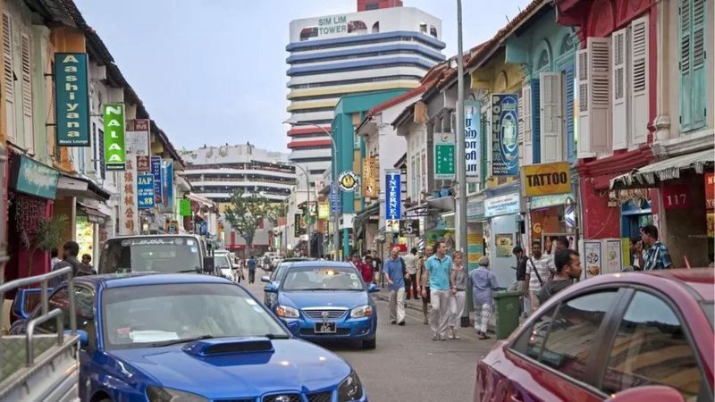 Право купити авто в Сінгапурі тепер коштує в понад $100 тис