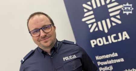 Niepełnosprawny 8-latek wskoczył do basenu. Błyskawiczna reakcja policjanta