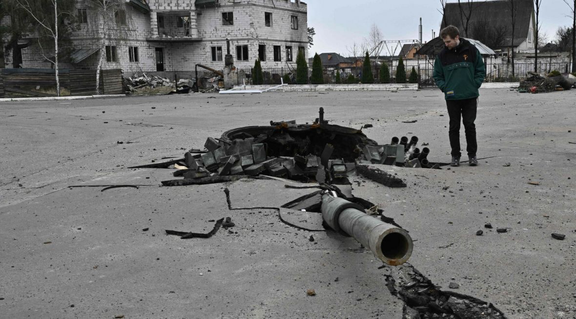 To również T-72, precyzyjniej to co z niego zostało po wybuchu magazynu amunicji