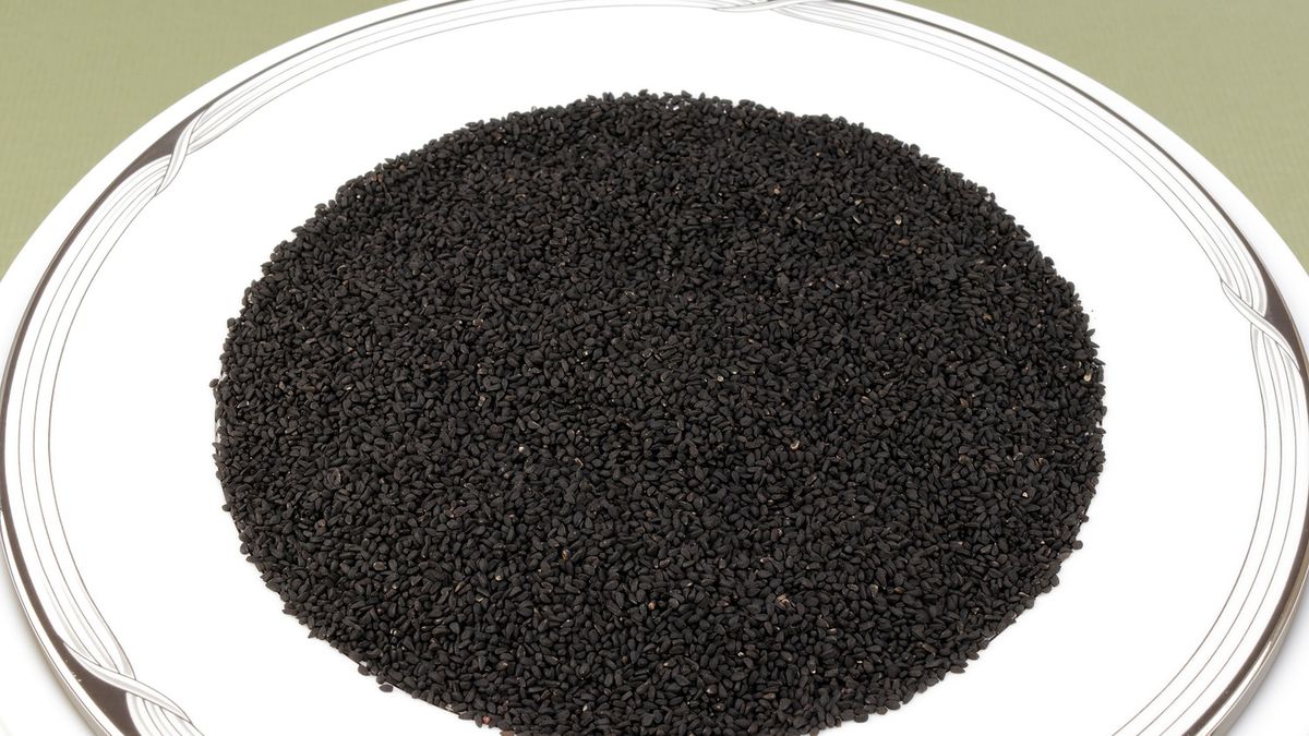 Czarnuszka działa m.in. na owsiki czy tasiemca