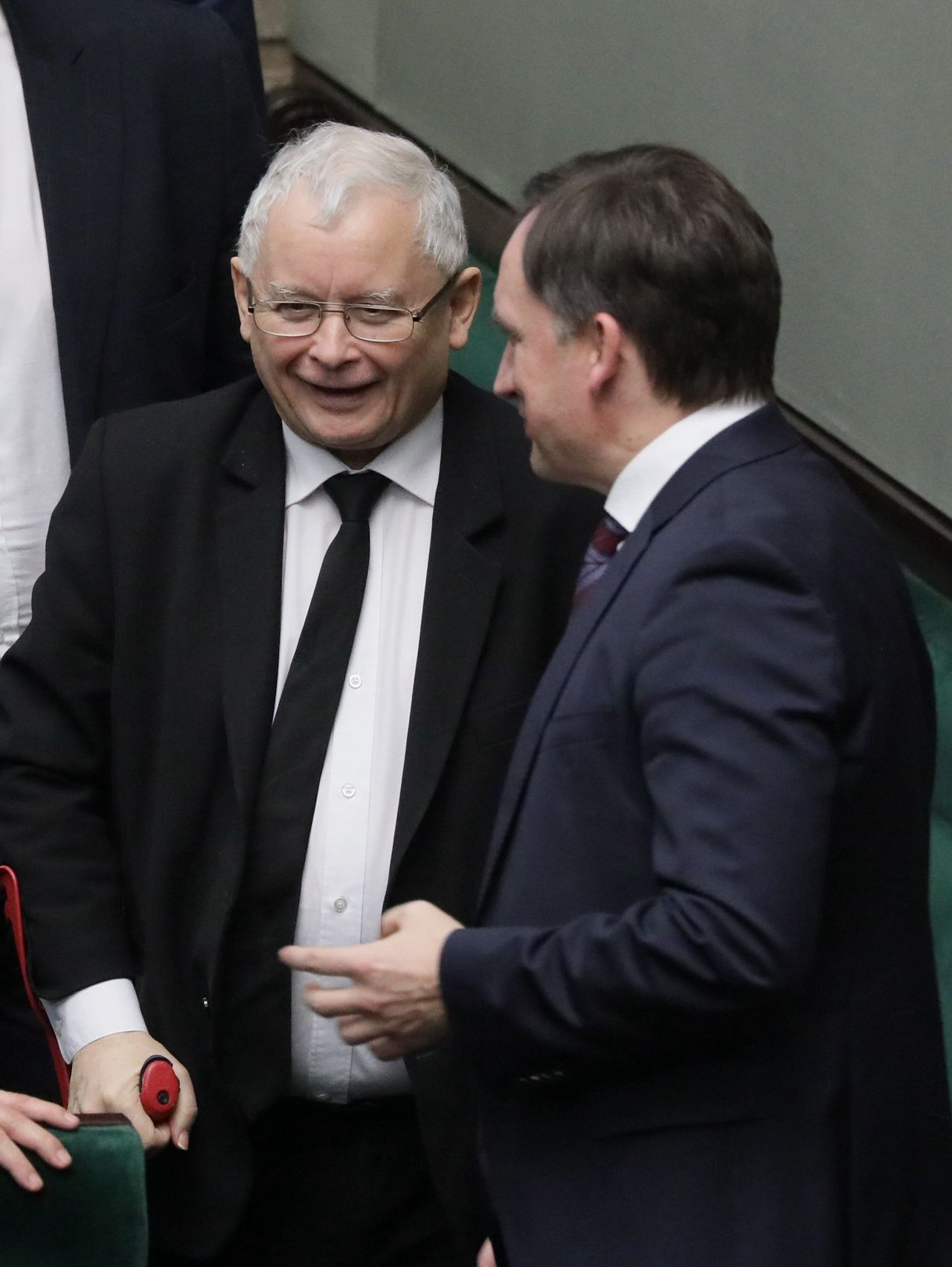 Zbigniew Ziobro i Jarosław Kaczyński są obecnie w konflikcie. Konsekwencje  tej walki dotykają partyjnych struktur 