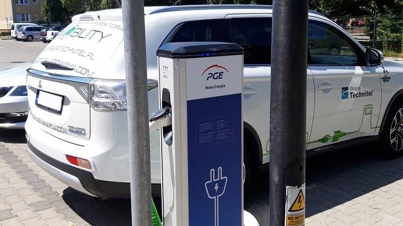 Ładowarki do samochodów elektrycznych sfinansowane przez PGE