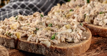 Dorzucam do popularnej pasty. Najpierw pukają się w głowę, potem błagają o przepis