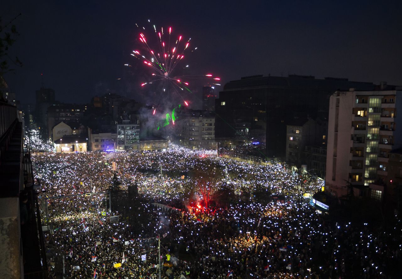 15 marca w Belgradzie na ulice wyszły tysiące Serbów. Protestowali przeciw korupcji i zaniedbaniom władzy