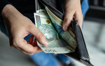 Nauczyciele na wcześniejszych emeryturach. ZUS pokazał, ile dostają