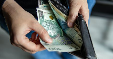 Nauczyciele na wcześniejszych emeryturach. ZUS pokazał, ile dostają