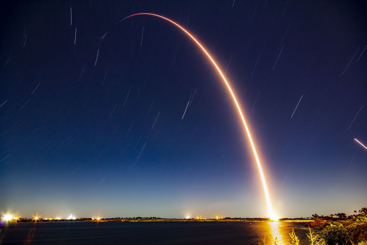 SpaceX. Rakieta Falcon 9 i kapsuła Dragon będą widoczne z Polski