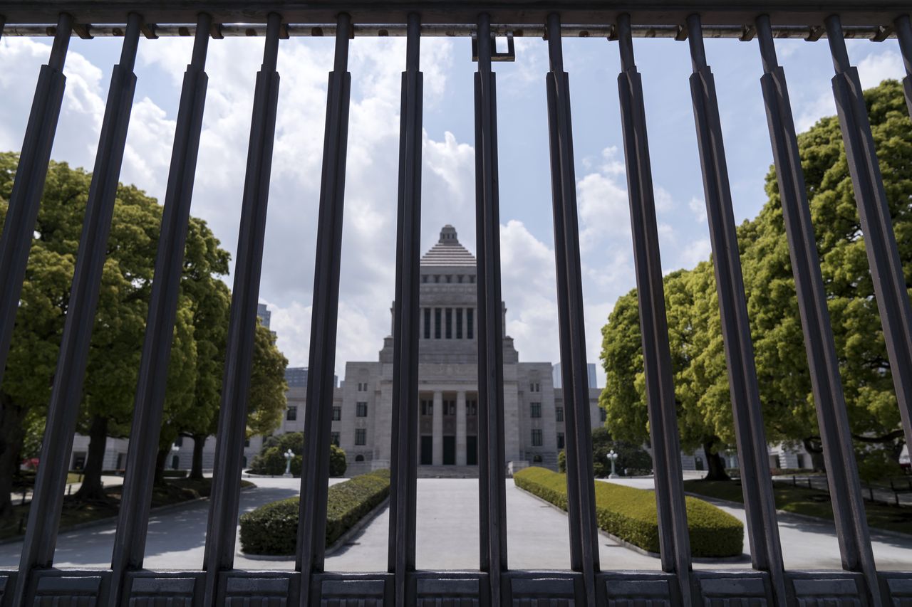 Japonia i Kanada zaostrzają sankcje na Rosję. Cztery banki wykluczone przez Tokio