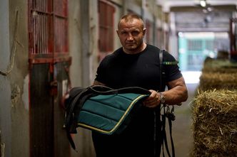 Mariusz Pudzianowski i jego nowa pasja: "Koniu - w niedzielę wszystko w twoich kopytach. Pamiętaj, samo się nic nie zrobi!"