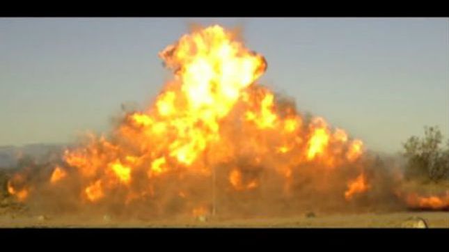 Nie macie pomysłu, jak ubrać choinkę? Spróbujcie ogniem piekielnym! 1