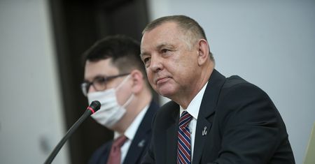 Ofensywa Banasia. NIK zajmie się niewygodnymi dla PiS sprawami