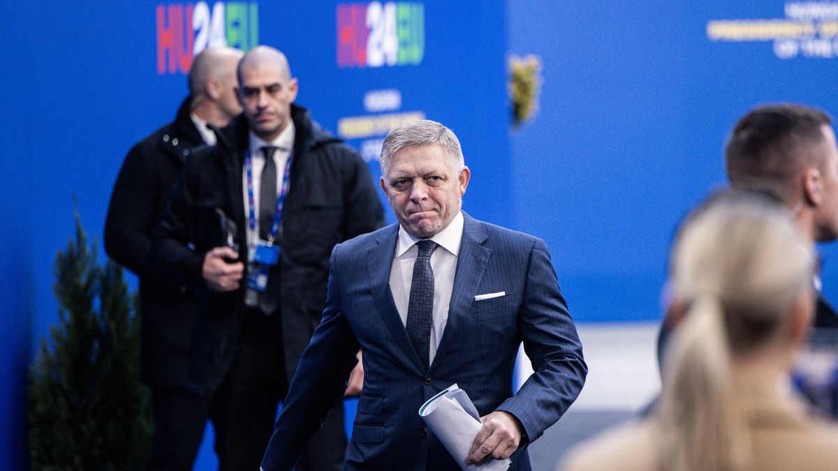 Robert Fico, Slovakia's prime minister, arrives at a European Union summit in Budapest, Hungary, on Friday, Nov. 8, 2024. Prime Minister Viktor Orban kicked off Hungary's six-month EU presidency in July with uncoordinated diplomatic freelancing, which included a meeting with Russian President Vladimir Putin. Photographer: Akos Stiller/Bloomberg via Getty Images