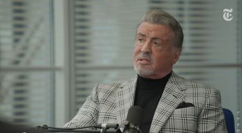Ciosy, kopniaki w brzuch. Dom z piekła rodem. Dziś Stallone mówi, co przeżył w dzieciństwie