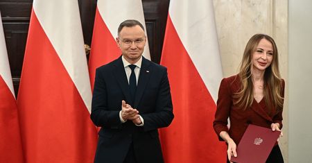 Minister pracy liczy na podpis prezydenta. "Niech posłucha głosu Polaków"