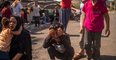 Dramat na Lesbos. Lekarze bez granic: Nawet niemowlęta stały się ofiarami gazu łzawiącego