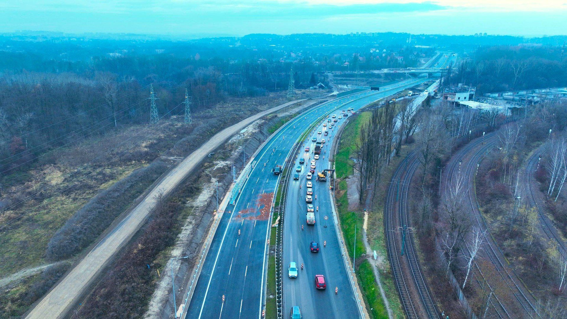 Odcinek trasy S7 od węzła Nowa Huta do węzła Grębałów w Krakowie czeka na otwarcie. 