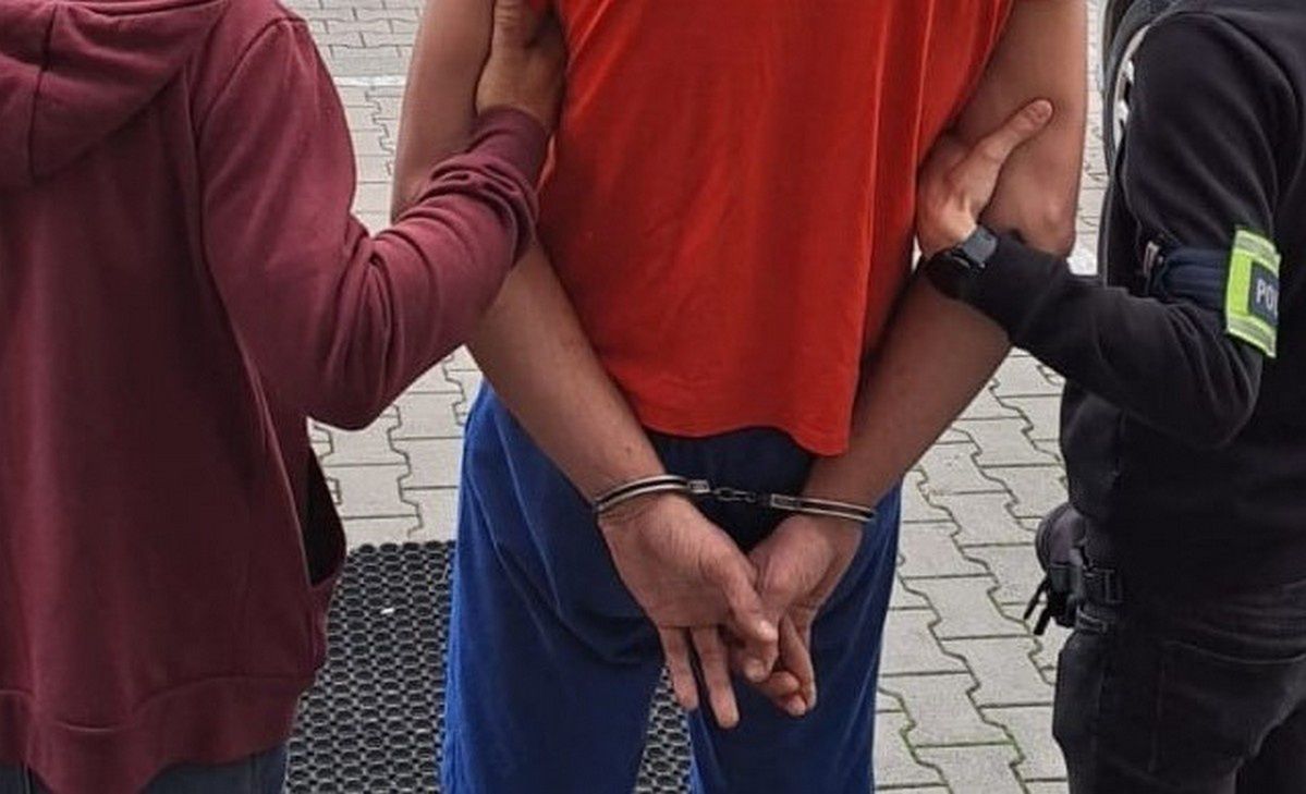 Powiat łęczycki: Brutalna przemoc domowa. 28-latek tymczasowo aresztowany
