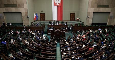 Bon turystyczny nie dla emerytów. Sejm odrzucił poprawki Senatu