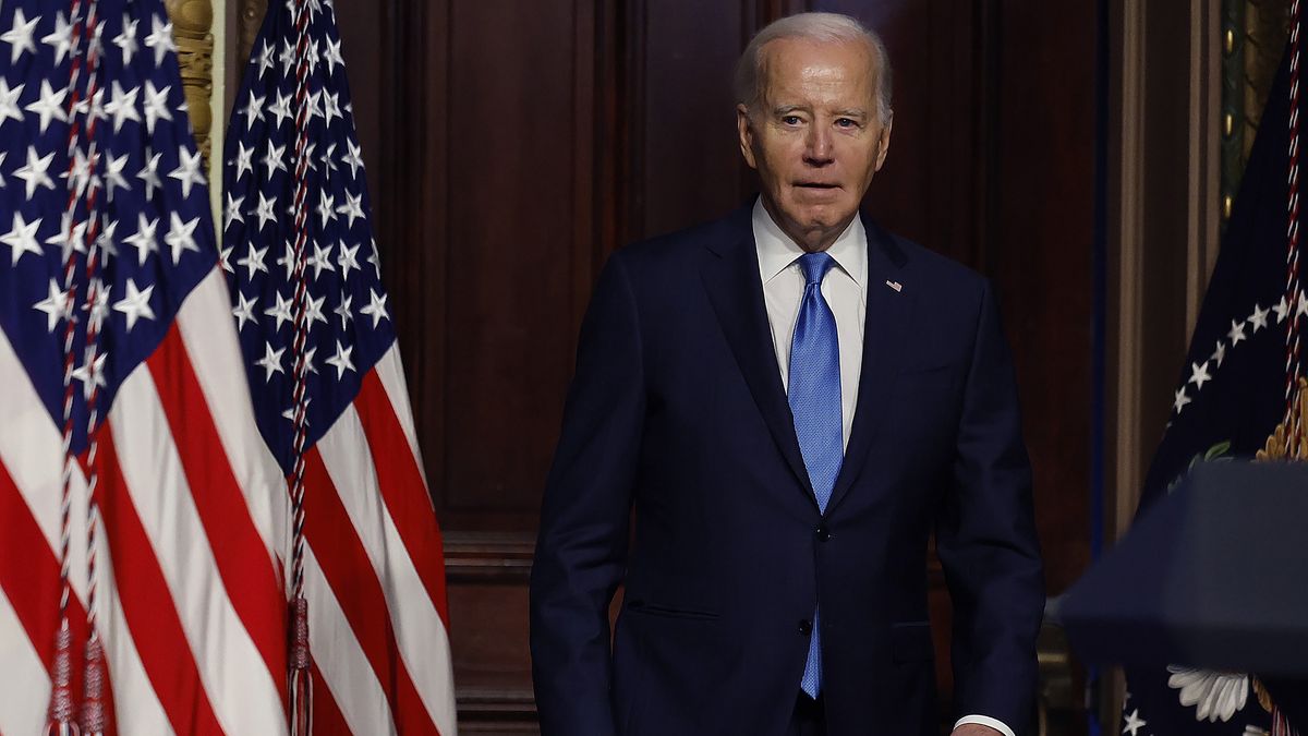 Prezydent USA Joe Biden chciał przeznaczenia kolejnych 60 mld dol. na dozbrojenie Ukrainy, ale potrzebuje na to zgody Kongresu