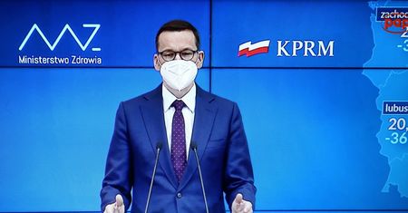 Znoszenie obostrzeń krok po kroku. Oto ważne daty w maju