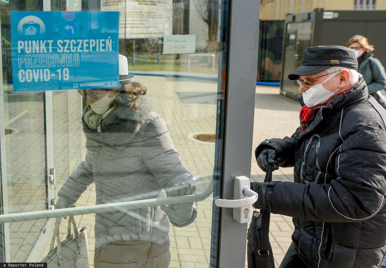 Szczepionka przeciw COVID-19. Minister Adam Niedzielski o preparacie Johnson & Johnson