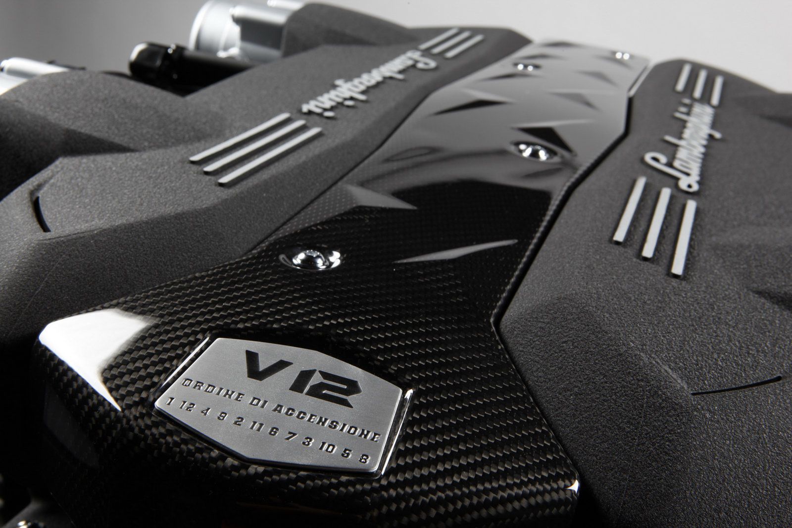 Lamborghini LP700-4