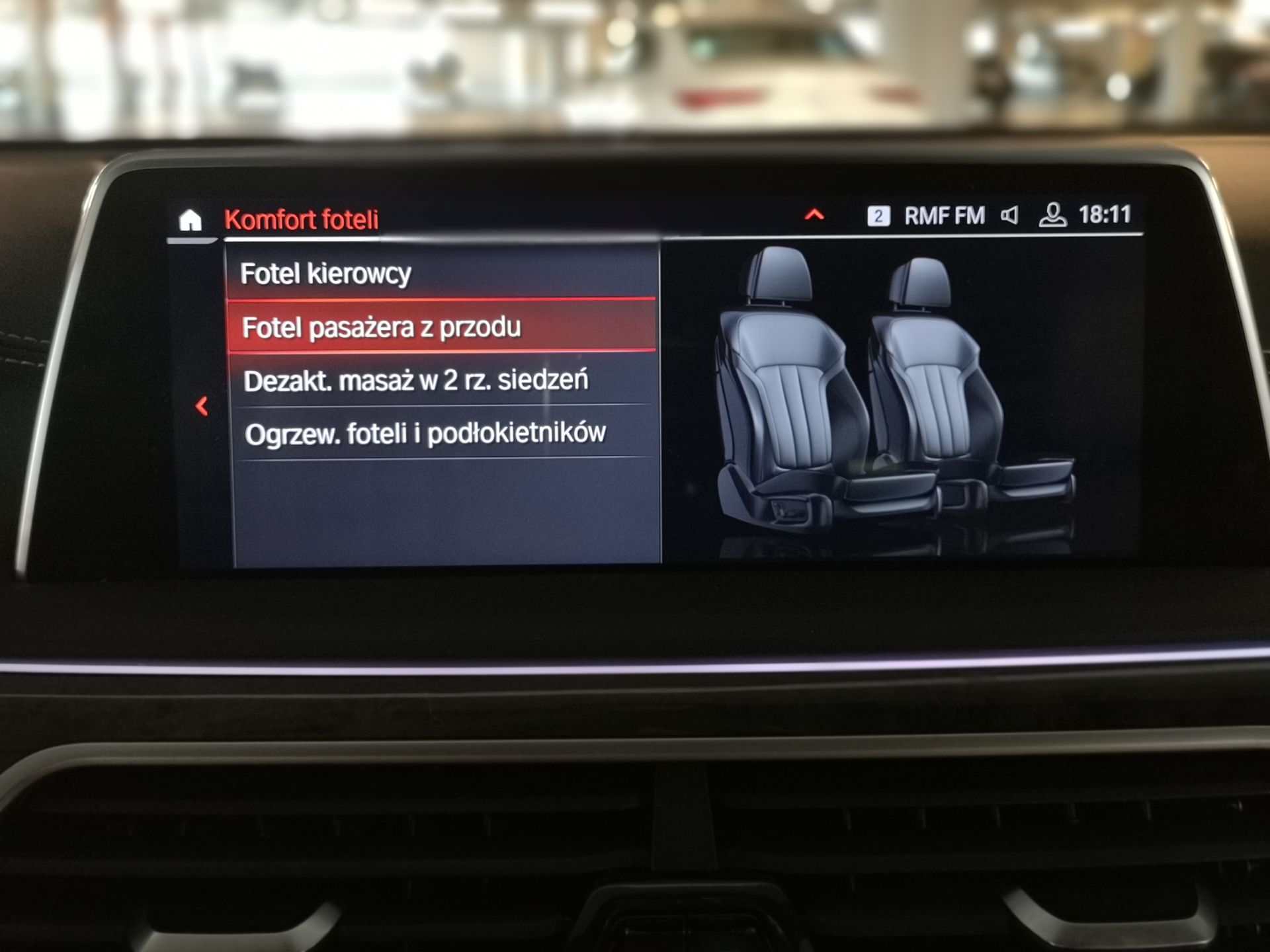 BMW 750i xDrive: Systemy wsparcia kierowcy, Night Vision, zdalne sterowanie i audio Bowers & Wilkins 18