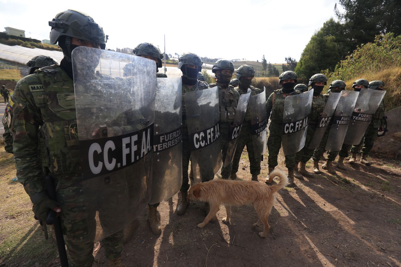 Starcia w Ekwadorze po wzroście cen paliwa. Jedna ofiara i pojmani żołnierze