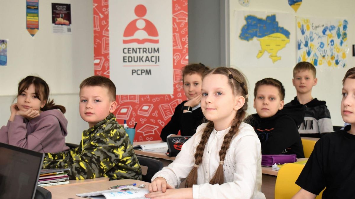 Dzieci z Ukrainy uczą się w polskiej  szkole po ukraińsku